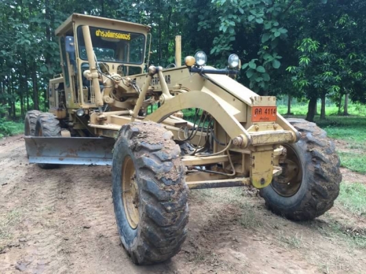 ขาย 1,890,000 CAT 140 G 72 V S/N 9423 เครื่องดีหัวฉีดไดเร็ค เกียร์แรง หัวเก๋ง เอวอ่อน ยางดี รถอยู่ ชลบุรี 090-772-3710 090-772-3708