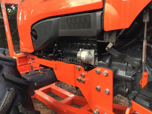 ขาย L4708DT พร้อมใบดันหน้า+โรตารี่ รถ180ช.ม. ปี59 เดิมทั้งคัน รถเกรดAสภาพ98\% เหมือนได้รถใหม่