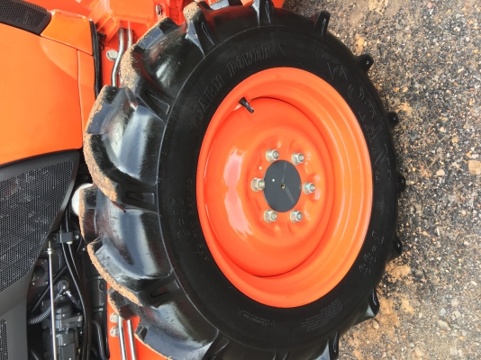 ขาย L4708DT พร้อมใบดันหน้า+โรตารี่ รถ180ช.ม. ปี59 เดิมทั้งคัน รถเกรดAสภาพ98\% เหมือนได้รถใหม่