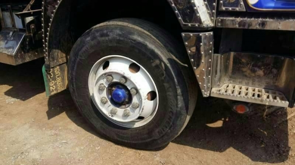 ขาย 2,150,000 ISUZU DECA 360 ปี 57 วิ่ง 24x,xxx เครื่องดี คัสชีสวย (มีระบบลากจูง) แม่เดี่ยว เอกสารเล่มทะเบียน รถอยู่ สระบุรี 090-772-3710 090-772-3708