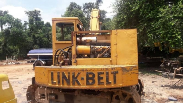 ขาย 175,000  SUMITOMO  2500 EJ  เครื่องดี  ปั้มแรง เอวแน่น  ช่วงล่างดี รถใช้งานได้ครับ เหมาะกับงานก่อสร้าง ตักดินใส่ดั้มหกล้อ   รถอยู่ ร้อยเอ็ด 090-772-3710 090-772-3708