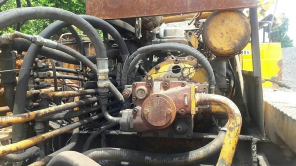 ขาย 175,000  SUMITOMO  2500 EJ  เครื่องดี  ปั้มแรง เอวแน่น  ช่วงล่างดี รถใช้งานได้ครับ เหมาะกับงานก่อสร้าง ตักดินใส่ดั้มหกล้อ   รถอยู่ ร้อยเอ็ด 090-772-3710 090-772-3708