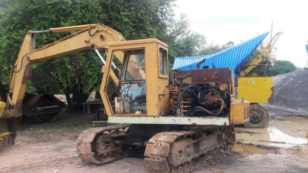 ขาย 175,000  SUMITOMO  2500 EJ  เครื่องดี  ปั้มแรง เอวแน่น  ช่วงล่างดี รถใช้งานได้ครับ เหมาะกับงานก่อสร้าง ตักดินใส่ดั้มหกล้อ   รถอยู่ ร้อยเอ็ด 090-772-3710 090-772-3708