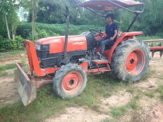 ขาย 195,000 บาท KUBOTA L 4508  ปี54 เครื่องดี  เกียร์ไม่ดัง หางไม่ตก หางหก พร้อมใช้ เอกสารเล่ม รถอยู่ จ.สุรินทร์  090-772-3710 090-772-3708