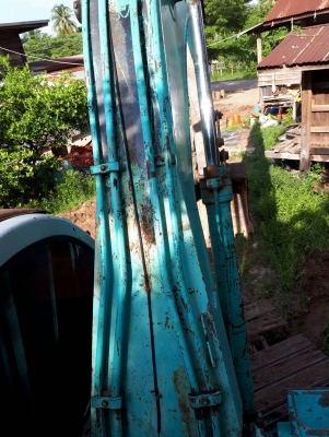 ขายด่วน KOBELCO SK200 MART 5 ไฟห้าอยู่ ช่วงล่างสวย เอวแน่น รถพร้อมใช้งาน เอกสารเล่มทะเบียน สนใจโทรสอบถาม 093-0764943  088-3223272 K ตั้ม