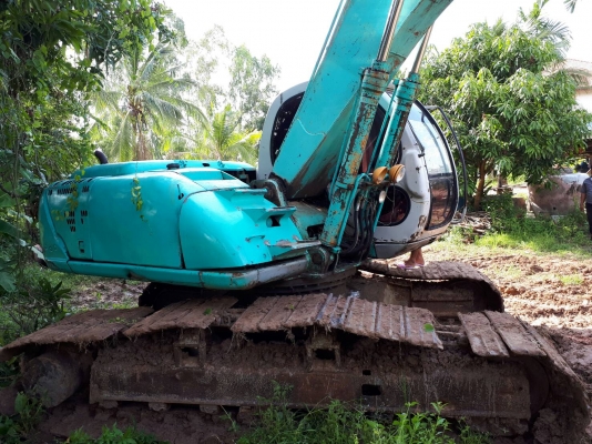 ขายด่วน KOBELCO SK200 MART 5 ไฟห้าอยู่ ช่วงล่างสวย เอวแน่น รถพร้อมใช้งาน เอกสารเล่มทะเบียน สนใจโทรสอบถาม 093-0764943  088-3223272 K ตั้ม