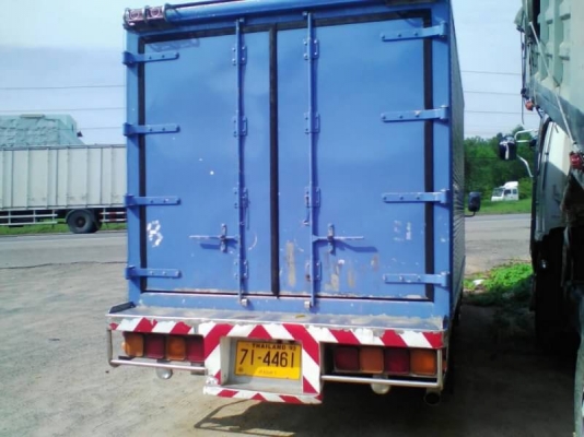 6ล้ออีซูซุตู้เปียก