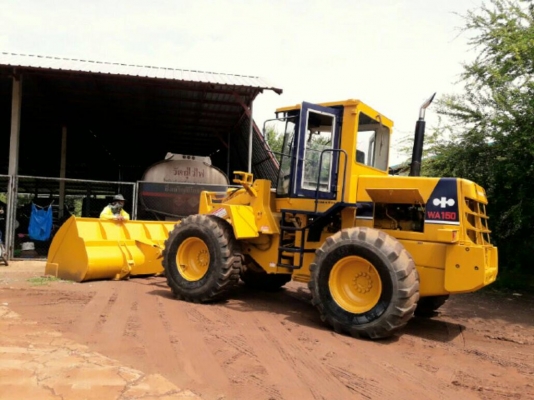 ขายด่วนรุ่นรถโคมัสสุ150