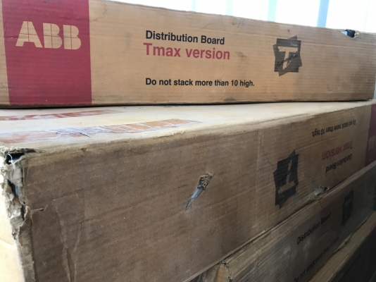 ขายตู้ควบคุมไฟฟ้า ABB ของใหม่ในกล่องไม่เคยใช้งาน มีหลายกล่องครับ