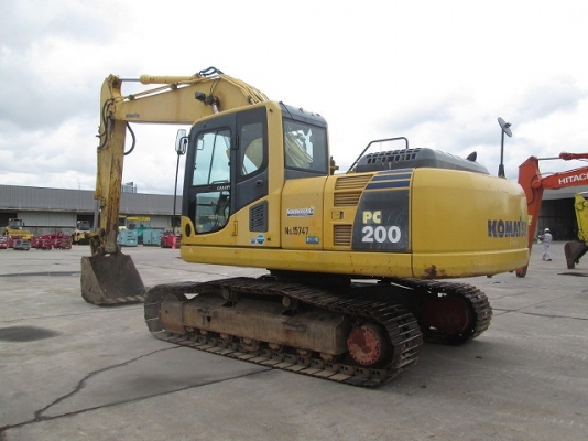 ขายรถขุด Komatsu รุ่น PC200-8 มือสองนำเข้าจากญี่ปุ่น สภาพสวย ยังไม่เคยใช้งานในไทย