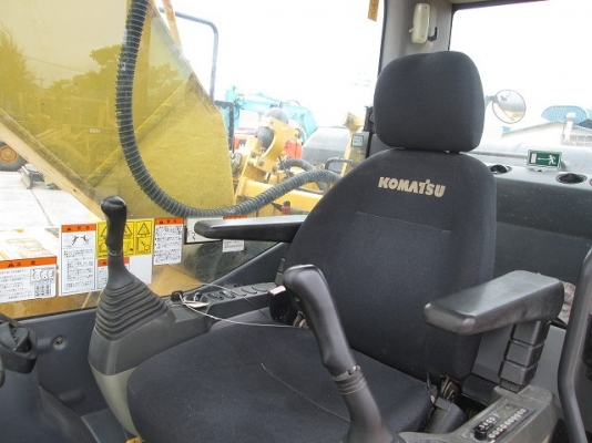 ขายรถขุด Komatsu รุ่น PC200-8 มือสองนำเข้าจากญี่ปุ่น สภาพสวย ยังไม่เคยใช้งานในไทย