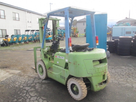 โฟล์คลิฟท์ดีเซล-เบนซิน มิตซูบิชิ 2 - 3 ตัน 062-709-1747