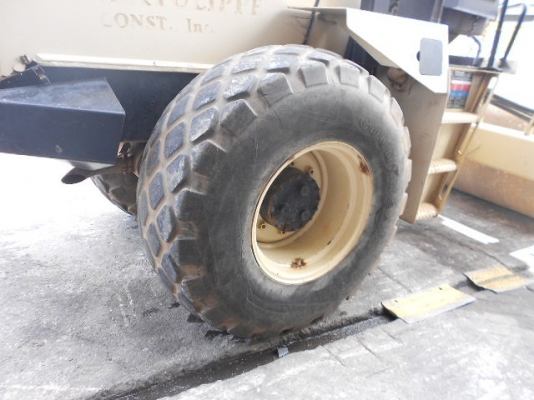 ขายรถบดสั่นสะเทือนขนาด 10 ตัน Ingersoll Rand รุ่น SD100D มือสองสภาพสวย ยังไม่เคยใช้งานในไทย