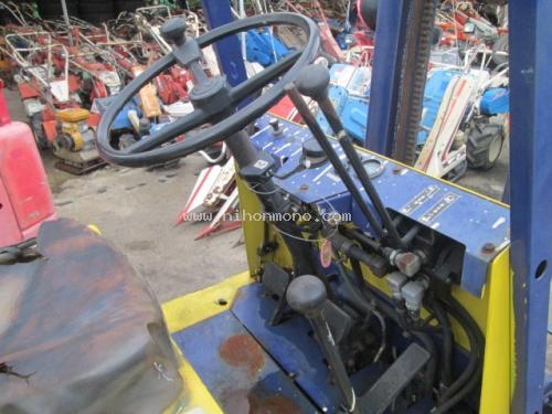 รถยก KOMATSU รุ่น FG09-2 ยกน้ำหนักได้900kg.รหัสสินค้า 14001805 ติดต่อ 081-8283376  www.nihonmono.com