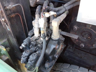 รถปูยาง SUMITOMO HB25W แบบล้อยาง มือสองญี่ปุ่น