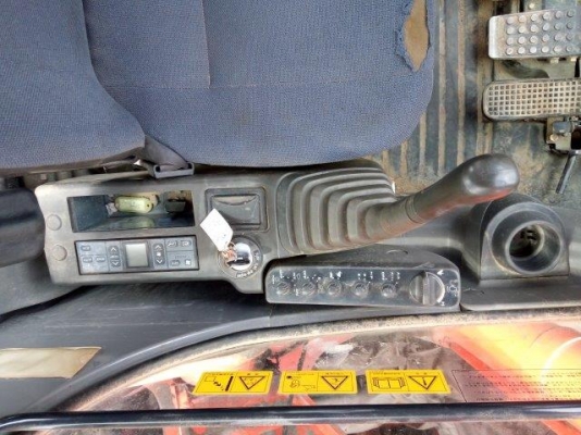 รถปูยาง SUMITOMO HB25W แบบล้อยาง มือสองญี่ปุ่น