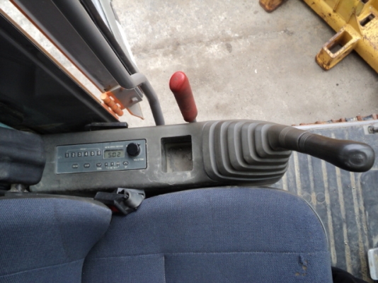 รถปูยาง SUMITOMO HB25W แบบล้อยาง มือสองญี่ปุ่น