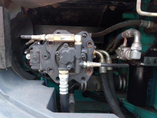 รถปูยาง SUMITOMO HB25W แบบล้อยาง มือสองญี่ปุ่น