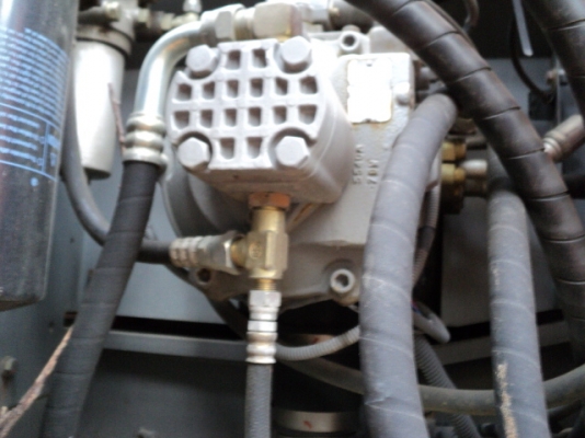 รถปูยาง SUMITOMO HB25W แบบล้อยาง มือสองญี่ปุ่น