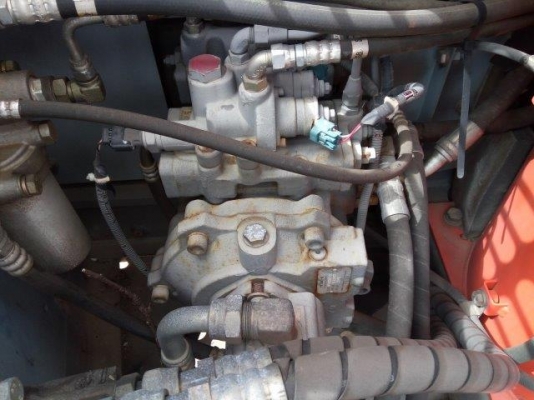 รถปูยาง SUMITOMO HB25W แบบล้อยาง มือสองญี่ปุ่น