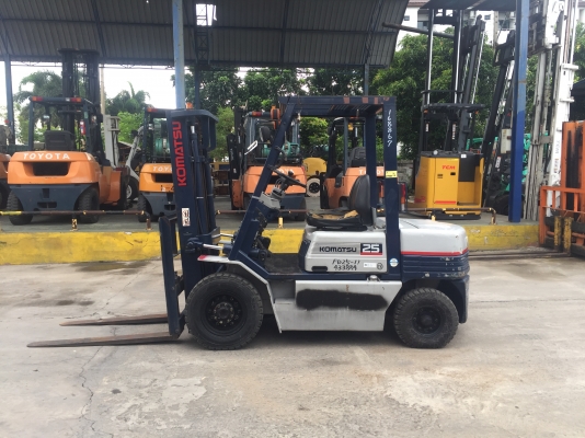 -:-*&bull;*ร ถ ย ก นำ เ ข้ า*&bull;*-:-KOMATSU FD25-11 เครื่องดีเซล เกียร์ออโต้ สนใจติดต่อ0830620223