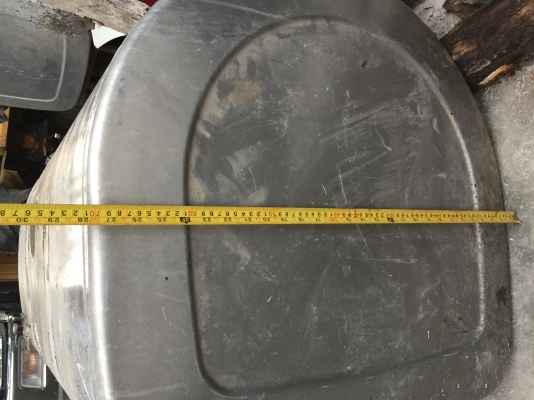 ถังน้ำมันรถบรรทุกvolvo 400ลิตร