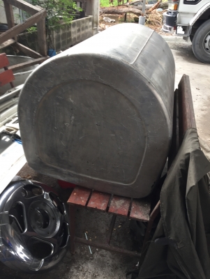 ถังน้ำมันรถบรรทุกvolvo 400ลิตร