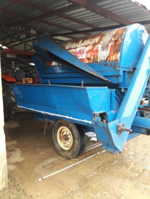 ขายเครื่องนวดข้าวติดรถไถ รุ่นไทเส็งยนต์ 7 ฟุต ขายเครื่องนวดข้าวติดรถไถ รุ่นไทเส็งยนต์ 7 ฟุต