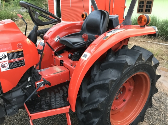 คูโบต้าl3608 เล่มทะเบียนพร้อม สวยเดิมๆ ใช้งาน 257 ชั่วโมง โทร 0872016577