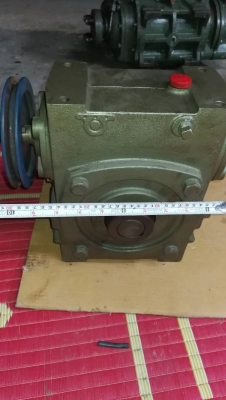 4,200 บ.กทม ส่งฟรี โทร 083-2000058LINE ID: line832923 ชุดเกียร์ทดยี่ห้อ MAKISHINKO ผลิตญี่ปุ่น ขนาดใหญ่(กว้าง 17 cm. ยาว 33 cm. สูง 31 cm.) ขนาดเพลาสวมโต 39 mm. อัตราทด 1: 60 สภาพสวย(มี 3 ตัว) 4,200 บ.กทม ส่งฟรี โทร 083-2000058LINE ID: line832923 ชุดเกียร์ทดยี่ห้อ MAKISHINKO ผลิตญี่ปุ่น ขนาดใหญ่(กว้าง 17 cm. ยาว 33 cm. สูง 31 cm.) ขนาดเพลาสวมโต 39 mm. อัตราทด 1: 60 สภาพสวย(มี 3 ตัว)