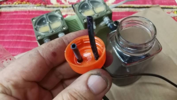 700 บ. ส่งฟรี083-2000058  LINE ID: line832923 ปั๊มไดอะแฟมดูดอัดอากาศเอนกประสงค์ 2 สเตท(2ห้องแยกกัน) ยี่ห้อ ULVAC จากญี่ปุ่น ใช้ไฟ 100 V. การต่อสาธิตตามvdo