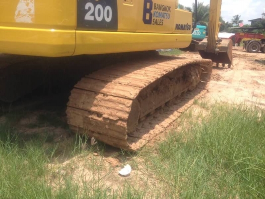 ขาย 2,090,000 บาท KOMATSU PC200-MO ทำงาน 8,000 ชม. เครื่องดี ปั้มแรง โช่หนา เอวแน่น ไฟฟ้าครบ เอกสารเล่มทะเบียน  รถอยู่ จร้อยเอ็ด โทร&amp;ไอดีไลน์ 0610710295