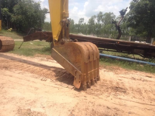 ขาย 2,090,000 บาท KOMATSU PC200-MO ทำงาน 8,000 ชม. เครื่องดี ปั้มแรง โช่หนา เอวแน่น ไฟฟ้าครบ เอกสารเล่มทะเบียน  รถอยู่ จร้อยเอ็ด โทร&amp;ไอดีไลน์ 0610710295