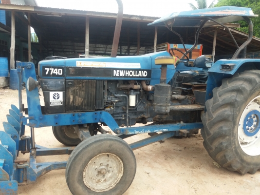 ขายรถไถฟอรด7740เพลาเดียวสวยเดิมพร้อมใช้เล่มครบ