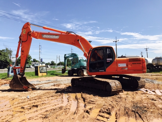 ขายด่วน!! DOOSAN DX225LCA ไมล์ 6,xxx ชม. สภาพสวยค่ะ