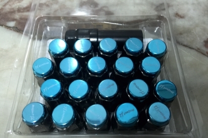 ขายน๊อตล้อ Project y SUPER  สีฟ้าเกลียว 1x1.25 = 20 ตัว