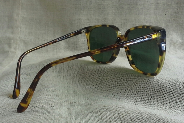 แว่นตา &#039;นอส - มือหนึ่ง&#039; มาอีกแว้ว !  โคตรแบรนด์เนมหรู  ราคาพิเศษสุด ๆ   Vintage PIERRE CARDIN handmade in Italy  ตัวแท้ !  จริงใจ - ไม่จิงโจ้ !
