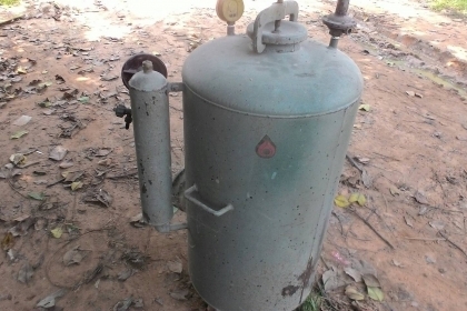 ถังเซื่อมแก็ส + หัว  ราคา 4500  บาท  ขายด่วน   สอบถามเพิ่ม 098 668-3479 dtac 094 283-9369 สิทธิ์ คับ