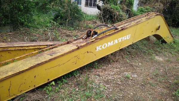 ขาย บูม อาร์ม บุ้งกี๋ ยาว komatsu