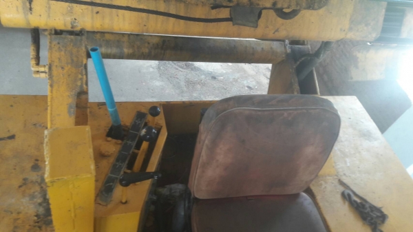 ขายด่วน รถทุบพื้น เยอรมัน เครือง คายเลอร์ 6สูบ เบนสิน.  ใช้งานได้ ปกติ รับประกัน การใช้งาน. ทำงานได้รวดเร้ว. ขาย 385000