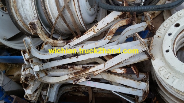 ขายเหล็กดามบังโคลนหลังรถไถฟอร์ด เพิ่มความแข็งแรง บังโคลนไม่สั่นลดการหักร้าวของขาบังโคลน 1ชุดมี4ตัว