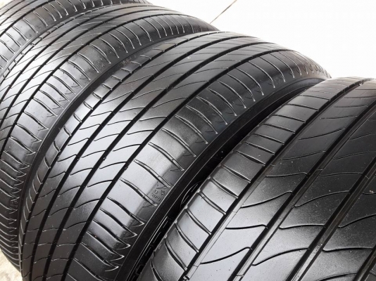 ยางมือสอง MICHELIN รุ่น PRIMACY.3ST 215 60R17 สัปดาห์ที่18 ปี2016 ลงพื้นจริงปลายปี2016 สภาพสวยมากๆไร