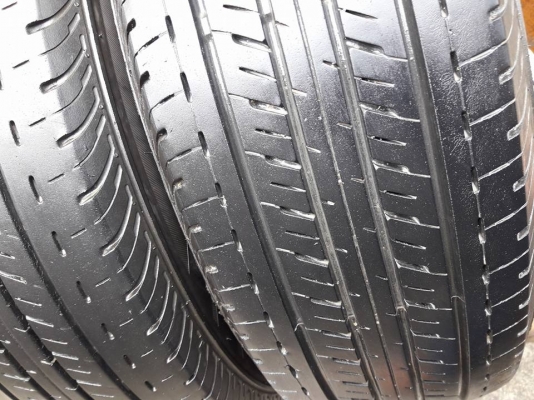 ยางรถยนต์มือสอง BRIDGESTONE รุ่น DURAVIS R611. 205 70R15 ปี2016 สภาพสวย ดอกเยอะ ใช้อีกยาวๆไม่แพง
