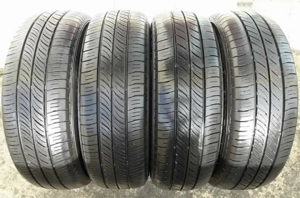 ยางรถยนต์มือสอง DUNLOP รุ่น ENASAVE EC300. 195 65R15 ปี2016 สภาพสวยมากๆ ดอกเยอะมากๆคุ้มสุดๆใช้อีกยาว