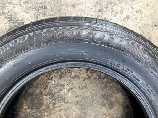 ยางรถยนต์มือสอง DUNLOP รุ่น ENASAVE EC300. 195 65R15 ปี2016 สภาพสวยมากๆ ดอกเยอะมากๆคุ้มสุดๆใช้อีกยาว