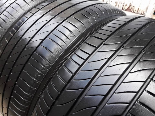 ยางมือสอง MICHELIN รุ่น PRIMACY.3ST 215 55R17 ปี2016 สภาพสวย ดอกยางเยอะคุ้มสุดๆใช้อีกยาวๆไม่แพง