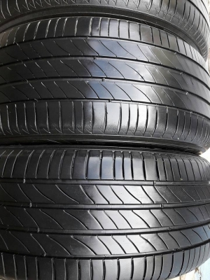 ยางมือสอง MICHELIN รุ่น PRIMACY.3ST 215 55R17 ปี2016 สภาพสวย ดอกยางเยอะคุ้มสุดๆใช้อีกยาวๆไม่แพง ยางมือสอง MICHELIN รุ่น PRIMACY.3ST 215 55R17 ปี2016 สภาพสวย ดอกยางเยอะคุ้มสุดๆใช้อีกยาวๆไม่แพง