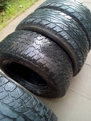 255/70R15 GOODYEAR WRANGLER A/T-S มี 1 เส้น เส้นละ 700 บาทโทร.081-427-3941