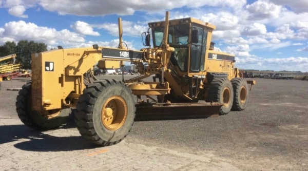 ขาย รถเกรด140H APM2000 ยอดนิยม จำหน่าย รถ เครื่องจักร นำเข้า100\% อปกรณ์ทุกชิด ราคาถูก eurotec. 0818176901