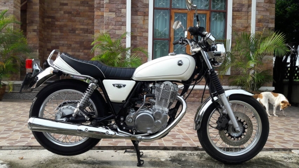 ขาย yamaha sr400 ปี 2015 ออกศูนย์